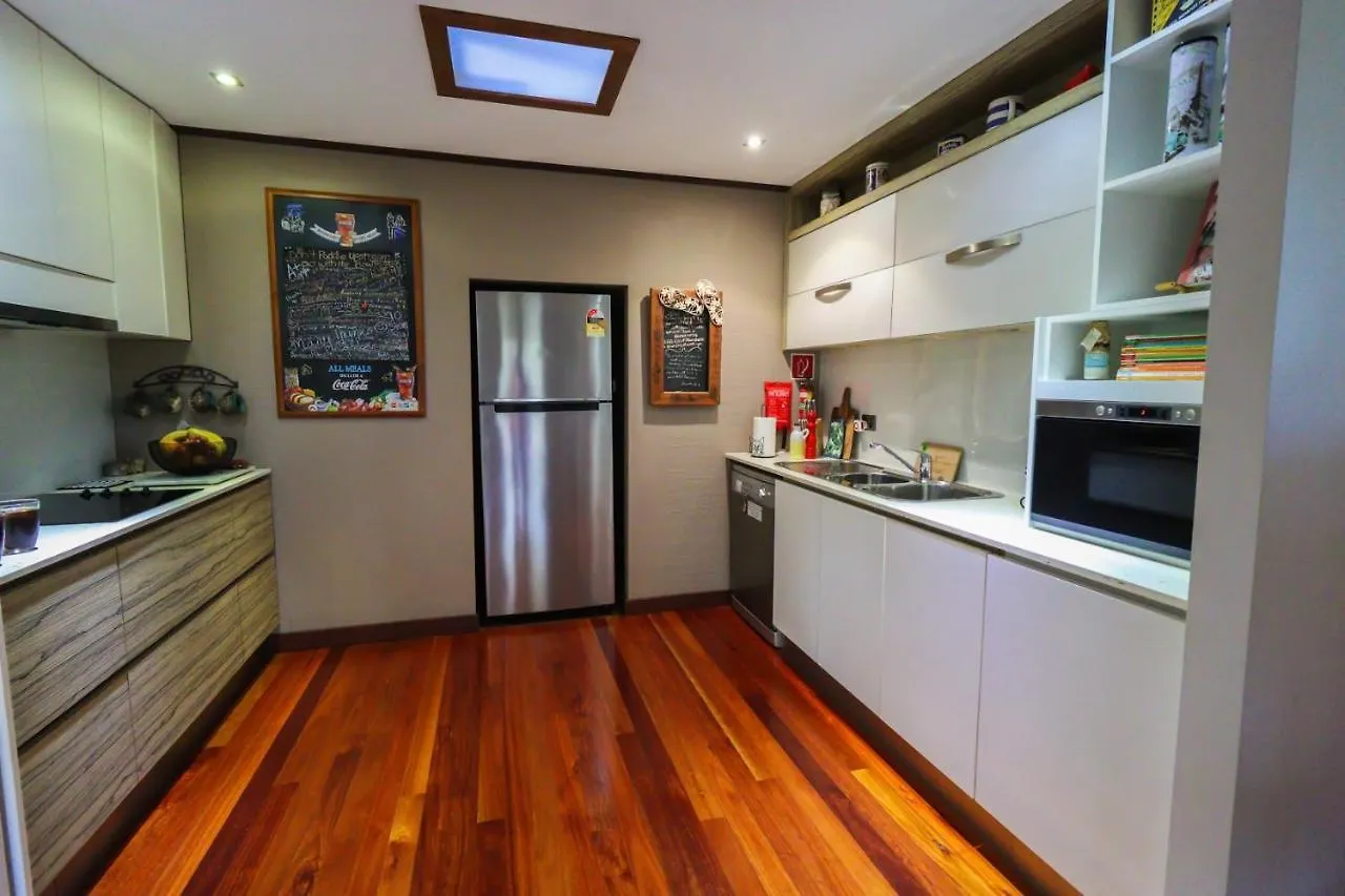 Pk Illusions Daire Maleny